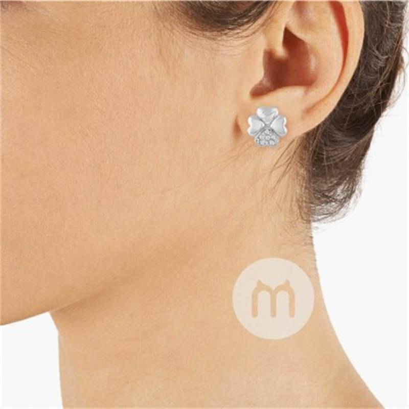 GUESS 미국사람네잎클로버귀걸이실버 ube83000 해외버전