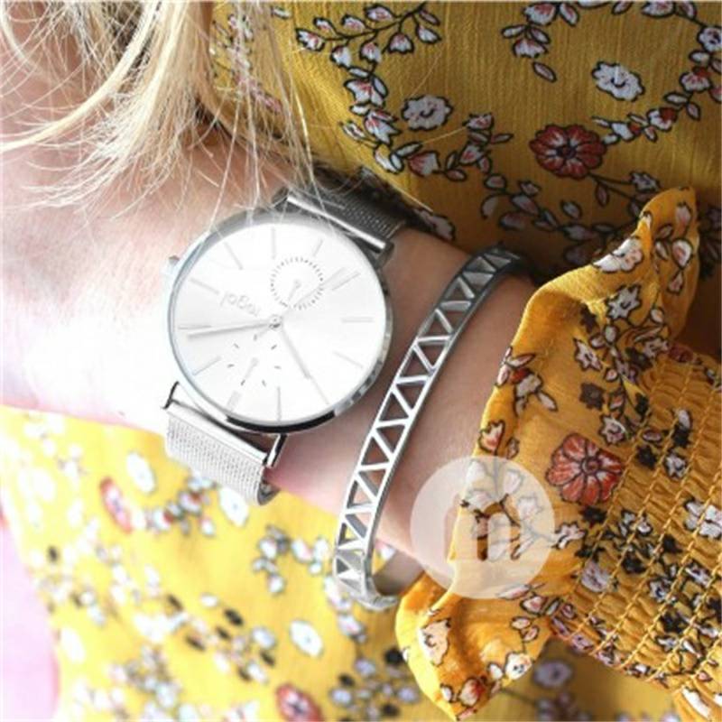 GUESS 미국사람삼각중공팔찌해외판